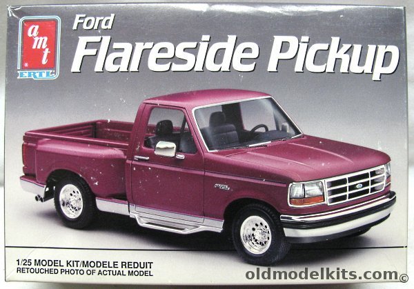AMT 1/25 1992 Ford F-150 XLT Flareside Pickup Truck, 6951 plastic model kit